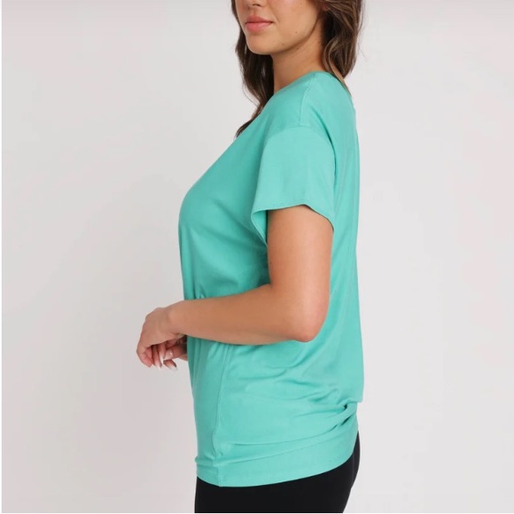 Kit and Ace Asymmetrical Wave Tee - Picture 7 of 11